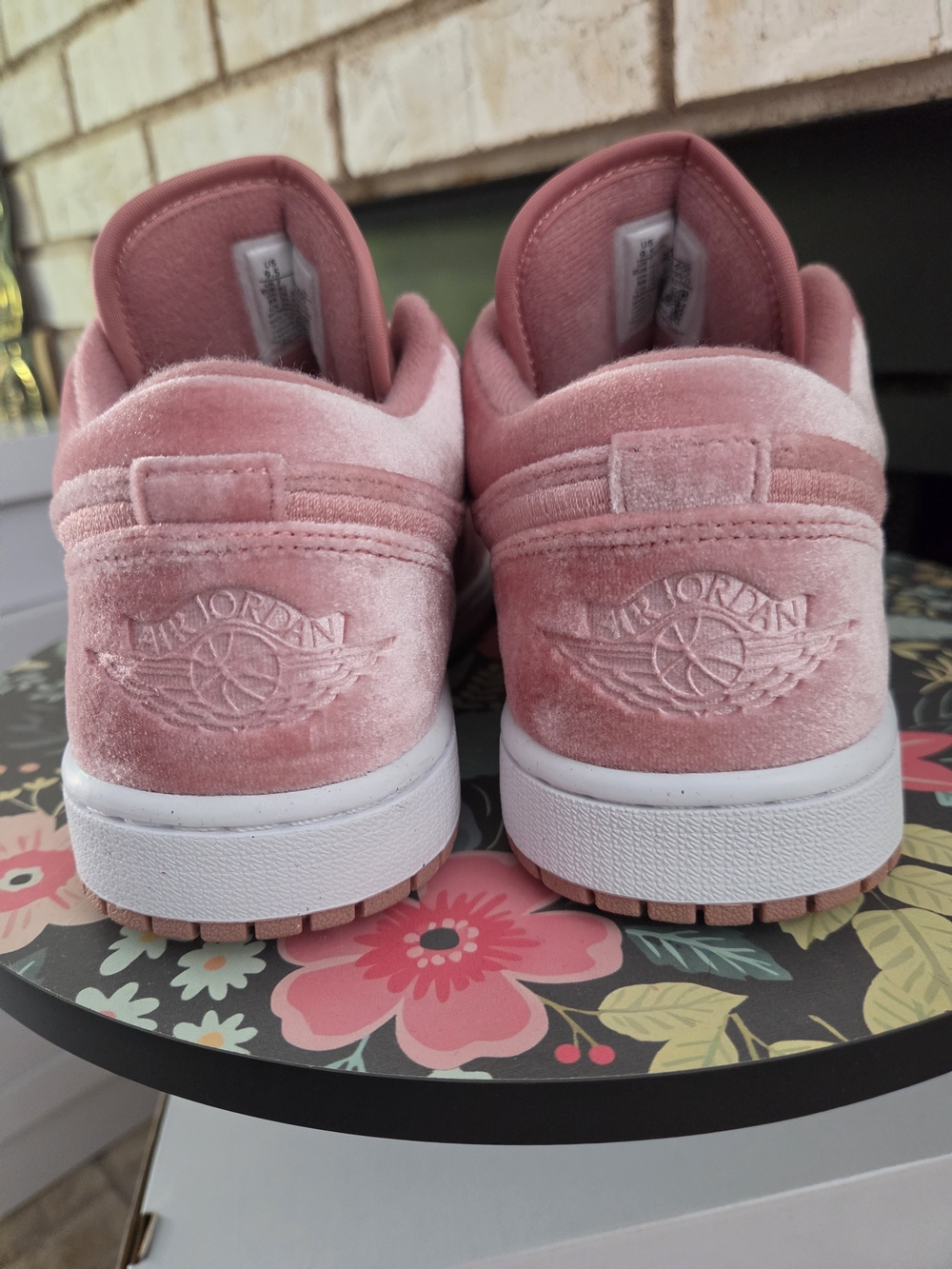 Brand New Air Jordan 1-low Pink Velvet - Picture 10 of 11